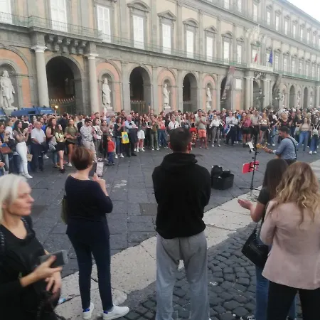 Nanni 4* نابولي