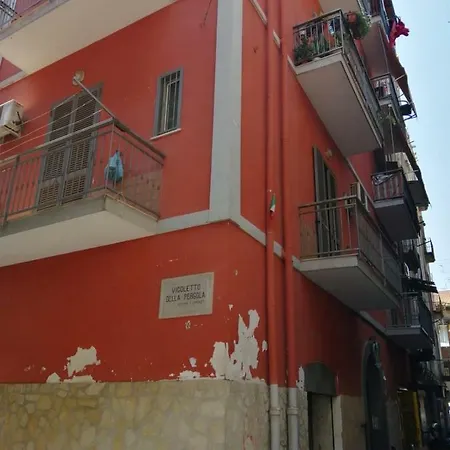 Oda ve Kahvaltı Nanni 4*
